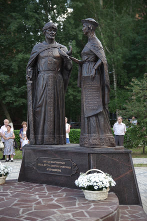 В Нижнем Новгороде освятили памятник Петру и Февронии (ФОТО) - фото 4