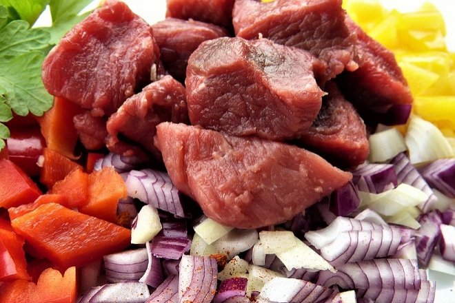 Цены на говядину и морковь снизились в Нижегородской области