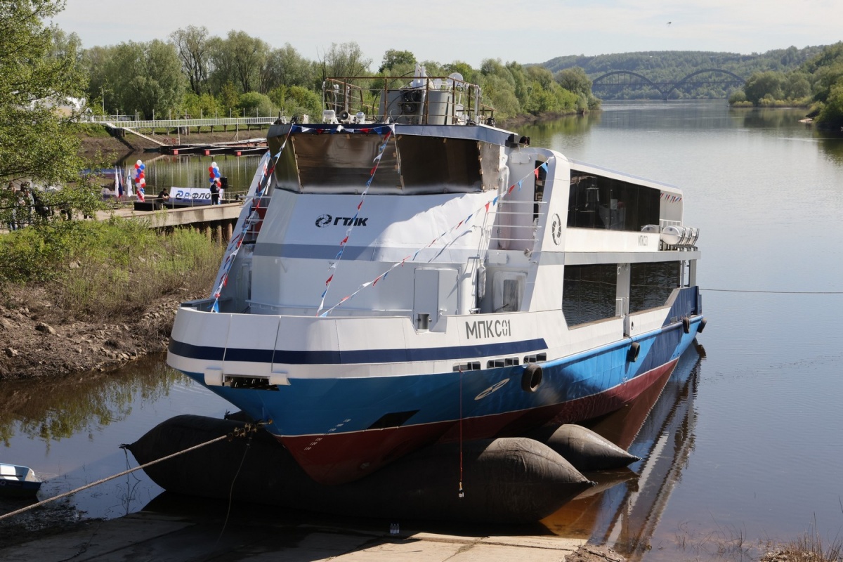 Три новых судна спустили на воду в Нижегородской области