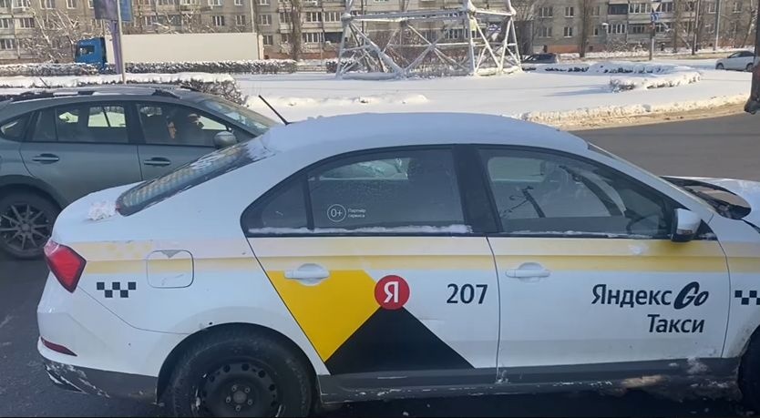 Молодая таксистка пострадала в ДТП с КамАЗом в Нижнем Новгороде - фото 1