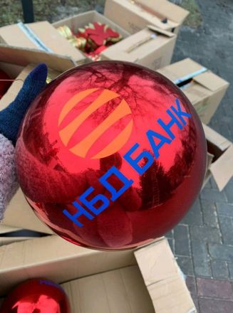 Живую новогоднюю елку на площади Маркина установил НБД-Банк - фото 11