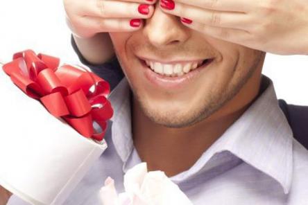 10 нереально крутых подарков близкому мужчине на 23 февраля