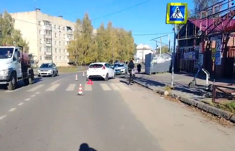 Автомобиль сбил девочку в Нижегородской области: пострадавшая в больнице - фото 1