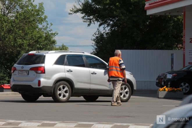 Плачь и смотри: что происходит сейчас на заправках в Нижнем Новгороде &mdash; репортаж &laquo;В городе N&raquo; - фото 9