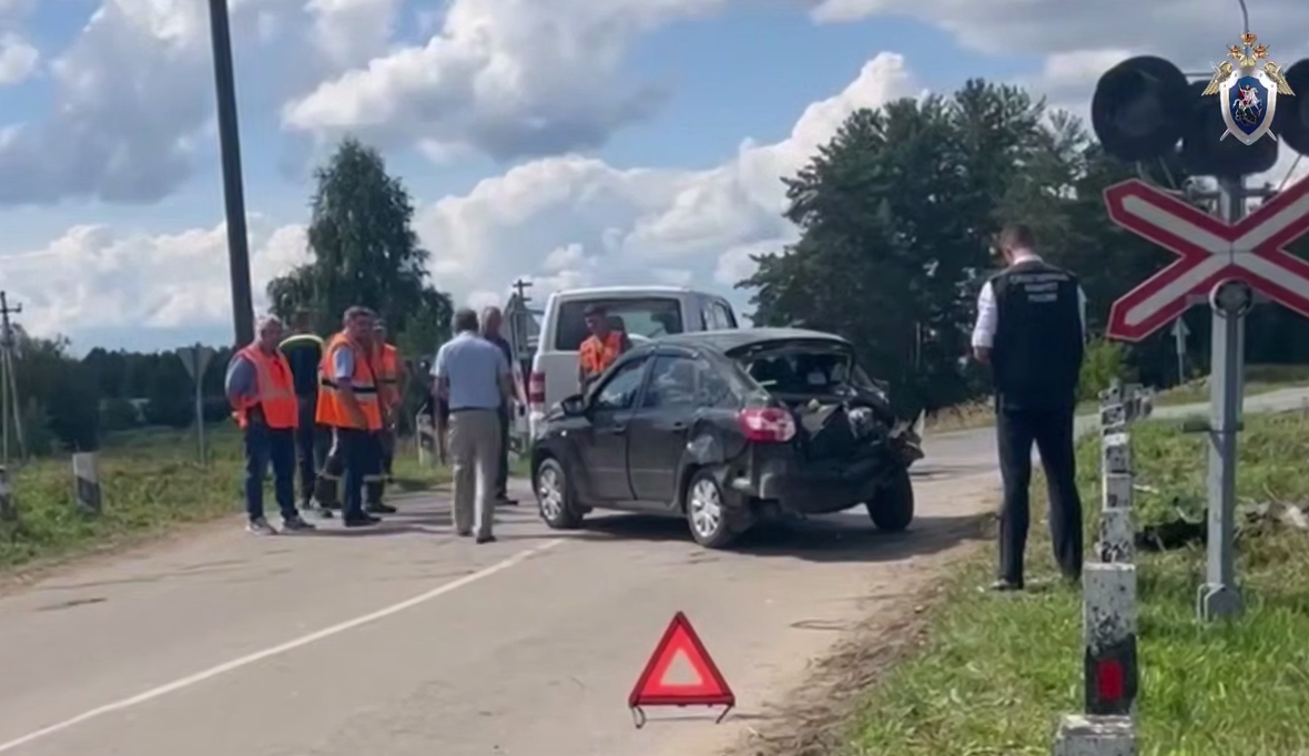 Появились подробности ДТП электрички с легковушкой в Нижегородской области - фото 1