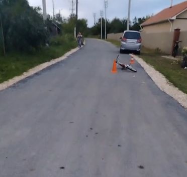 Подросток на мотоцикле сбил девочку в Нижегородской области - фото 1