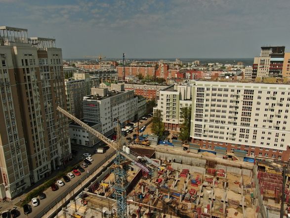 Строительство нового жилого комплекса в центре Нижнего Новгорода сняли с высоты птичьего полета - фото 7