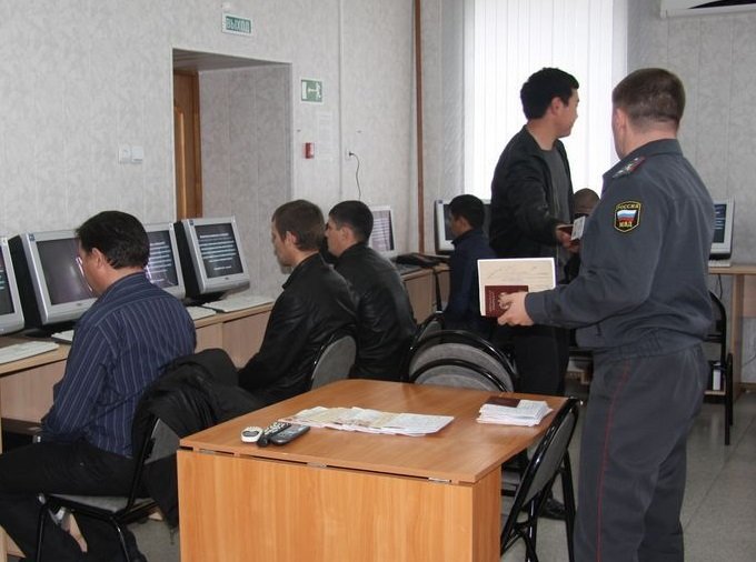 Два операционных зала нижегородского экзаменационного отдела ГИБДД решено не закрывать 30 января - фото 1