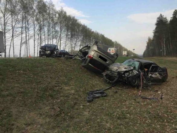 Жуткое ДТП с тремя автомобилями случилось в Кстовском районе - фото 1