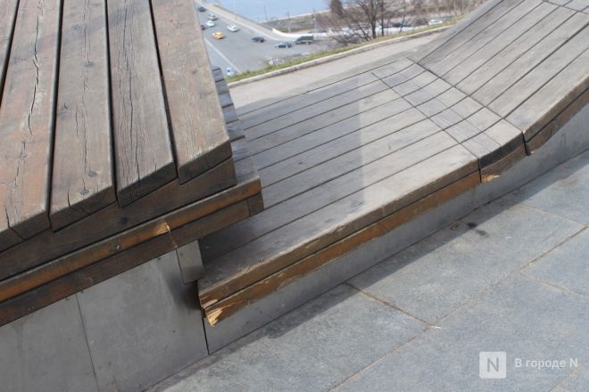 Трещит по швам: как выглядит центр Нижнего Новгорода после аномальной зимы — фоторепортаж - фото 120