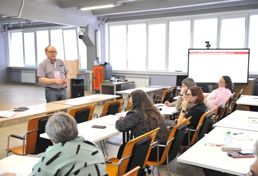 Фонд Олега Дерипаски при поддержке Горьковского автозавода организовал в Нижнем Новгороде «Весеннюю школу учителей физики и математики» - фото 1
