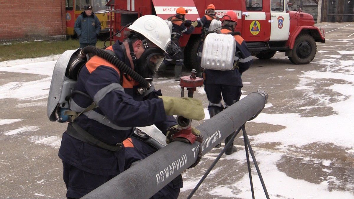 Нижегородские горноспасатели потушили импровизированный пожар в шахте