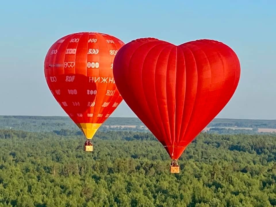 Воздушный шар с символикой 800-летия пролетел над Нижегородской областью - фото 1