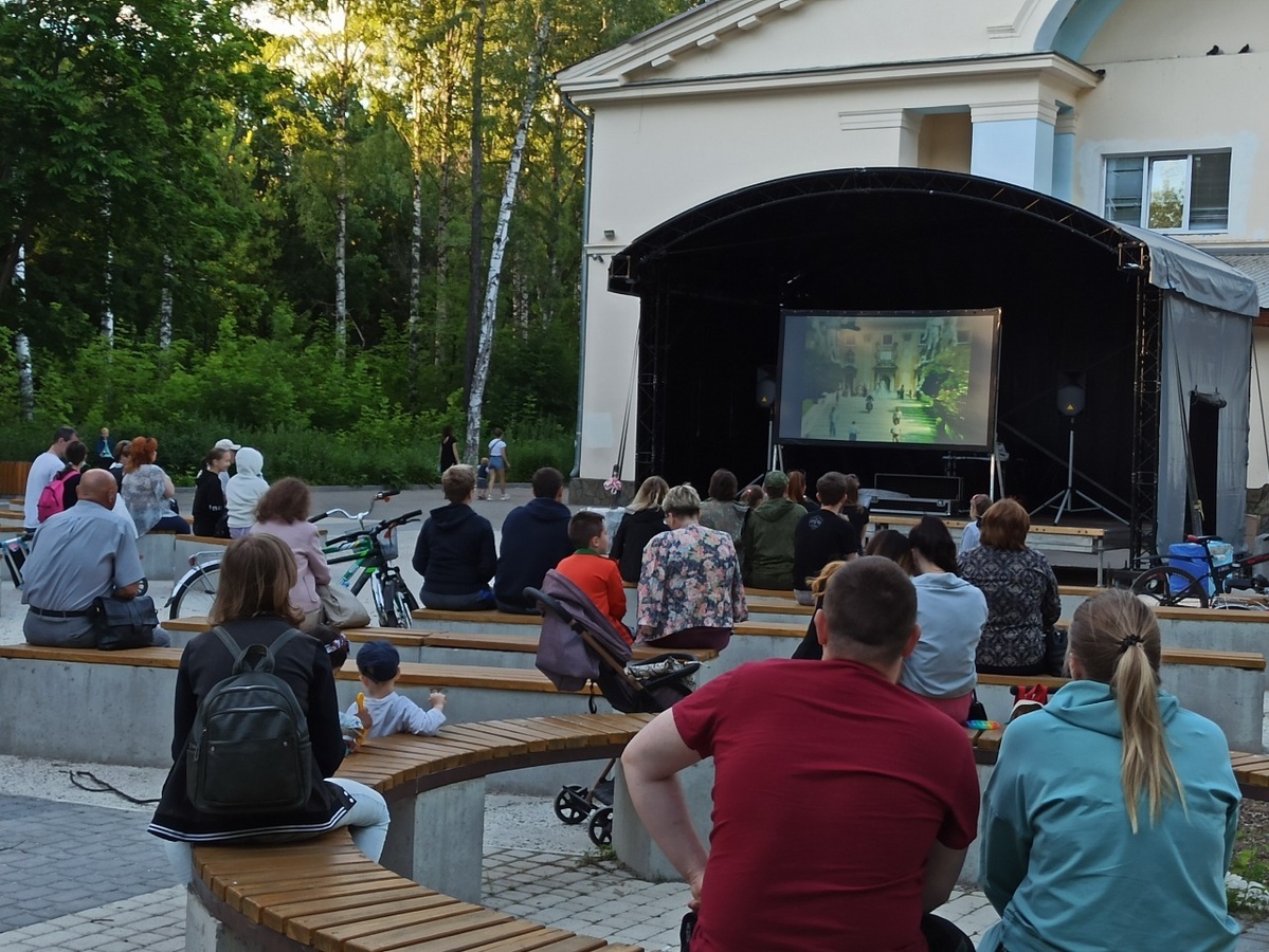Более тысячи нижегородцев посетили &laquo;Кинотеатр под открытым небом&raquo; в июне - фото 1