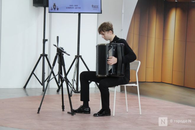 С блинами и в сугробах: как прошла Масленица в Нижнем Новгороде — фоторепортаж - фото 74