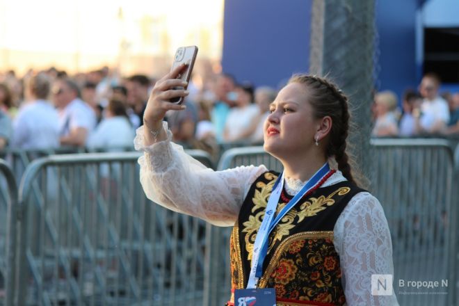 Певцов и Dabro выступили для нижегородцев в День России - фото 30