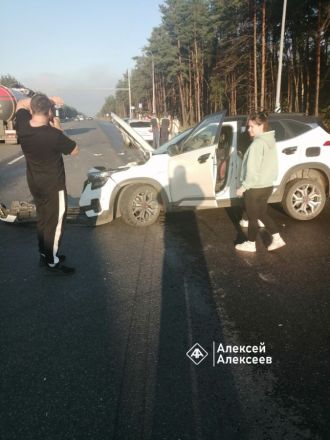 ДТП с участием двух машин случилось на Московском шоссе в Дзержинске - фото 2