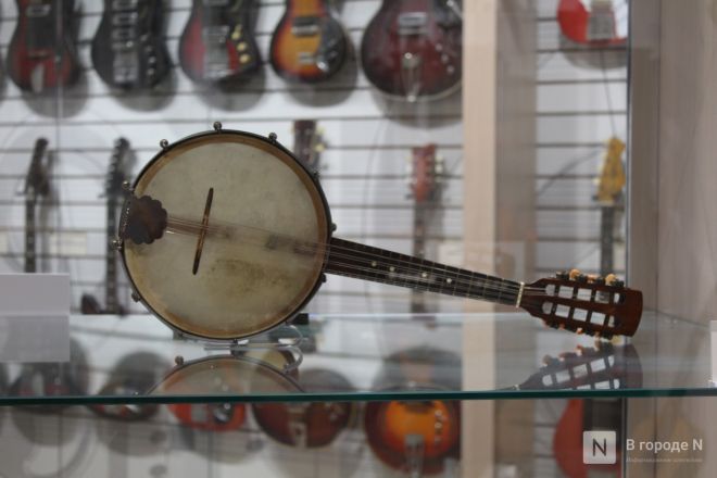 Гитара Высоцкого и барабан &laquo;Любэ&raquo;: музей музыки открылся в Нижнем Новгороде - фото 52