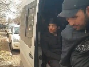 Автобус с нелегалами задержали полицейские в Арзамасе