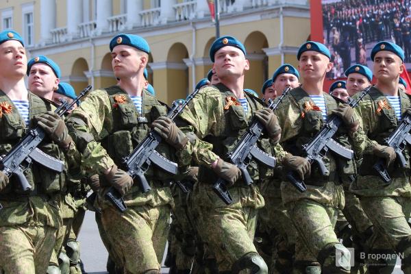 Фоторепортаж: парад в честь 80-летия Победы в Нижнем Новгороде