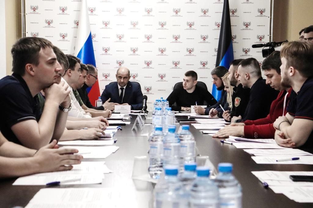В Донецкой Народной Республике впервые состоялось заседание Ассоциации Молодежных парламентов РФ в ПФО - фото 1