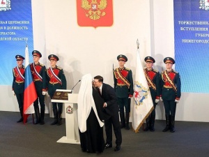 Глеб Никитин попросил верующих воздержаться от богослужений при недомогании