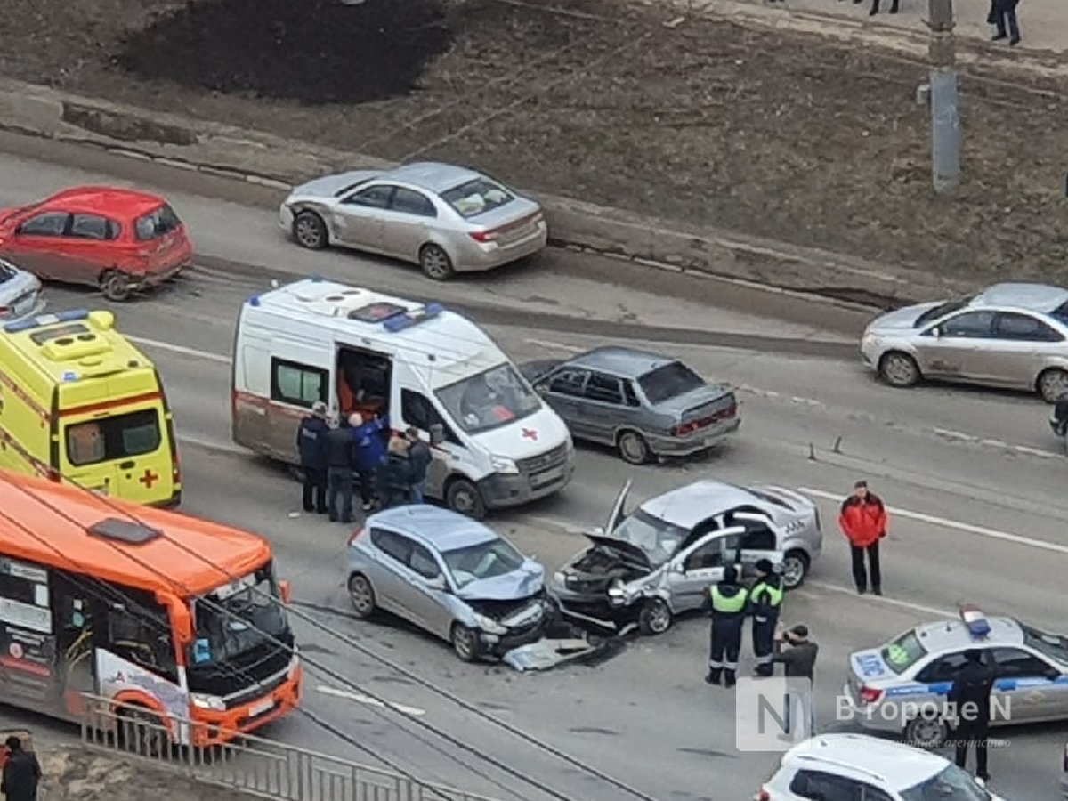 Серьезная авария с участием такси произошла в Приокском районе 
