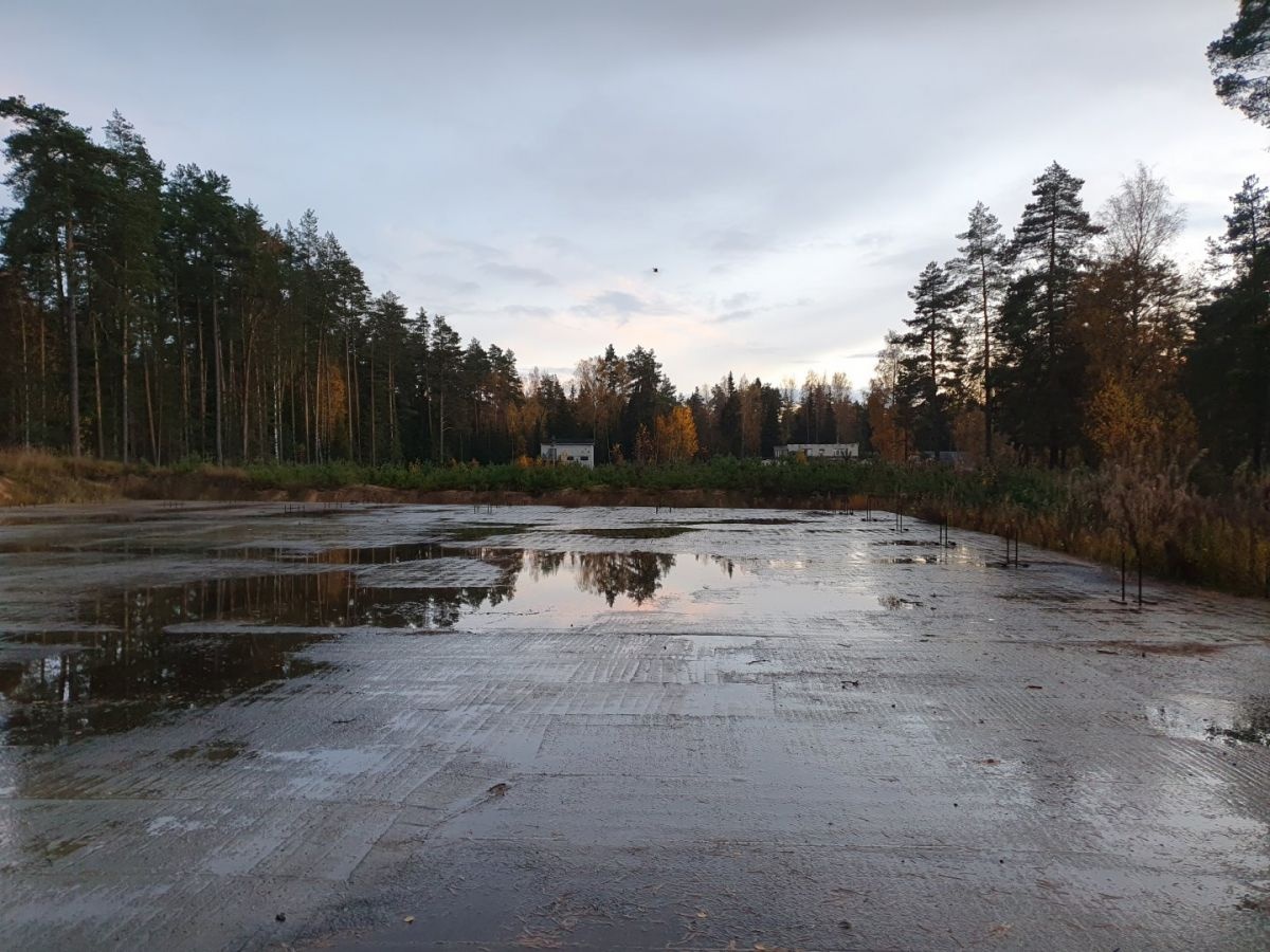 Опубликованы фото заброшенной стройплощадки &laquo;Школы 800&raquo; на Бору - фото 4