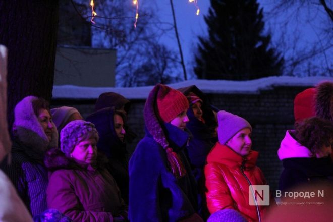 Праздник света и чудес: нижегородцы отметили Рождество в Заповедных кварталах - фото 50
