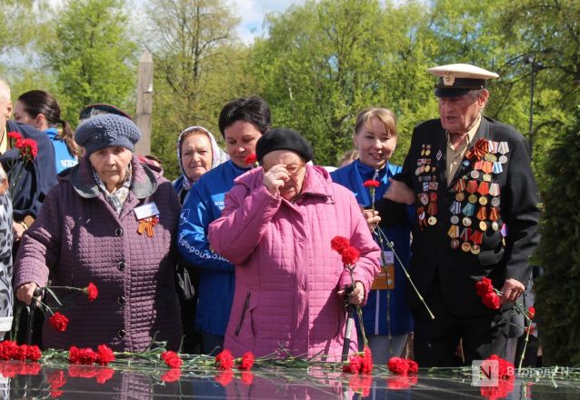 Без парада и салюта: как прошел День Победы в Нижнем Новгороде — фоторепортаж - фото 213