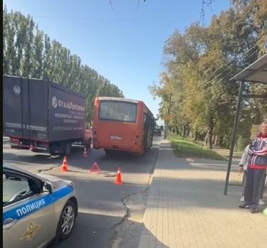 Пенсионерку увезли на &laquo;скорой&raquo; после поездки в нижегородском автобусе - фото 1