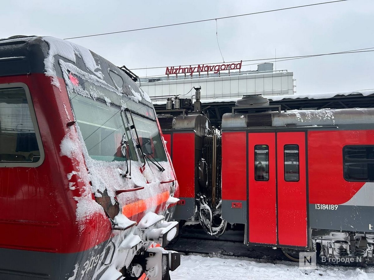 Пять поездов до Нижнего Новгорода задержали из-за непогоды 8 февраля - фото 1