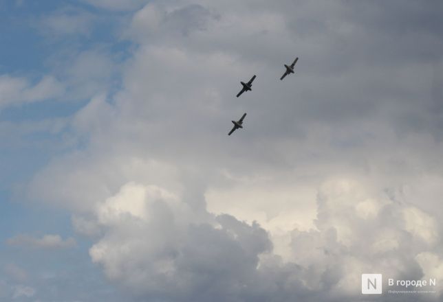 Фоторепортаж: парад в честь 80-й годовщины Победы прошел в Нижнем Новгороде - фото 245