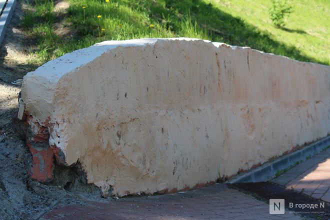 Опасные лестницы и разбитая брусчатка: что не успели отремонтировать  в Нижем Новгороде после зимы - фото 77
