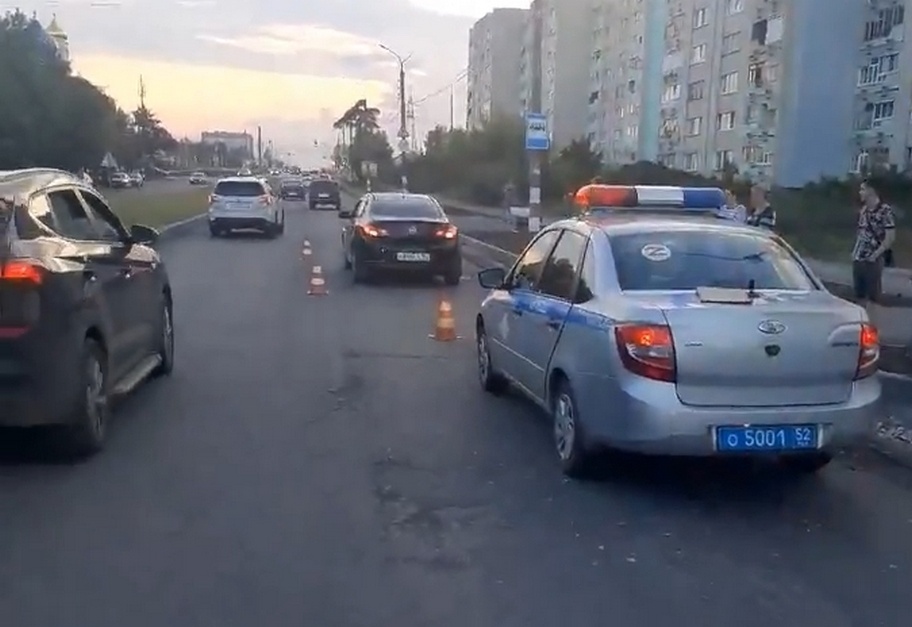 Женщина-водитель в Дзержинске сбила двух детей: один &mdash; скончался - фото 1