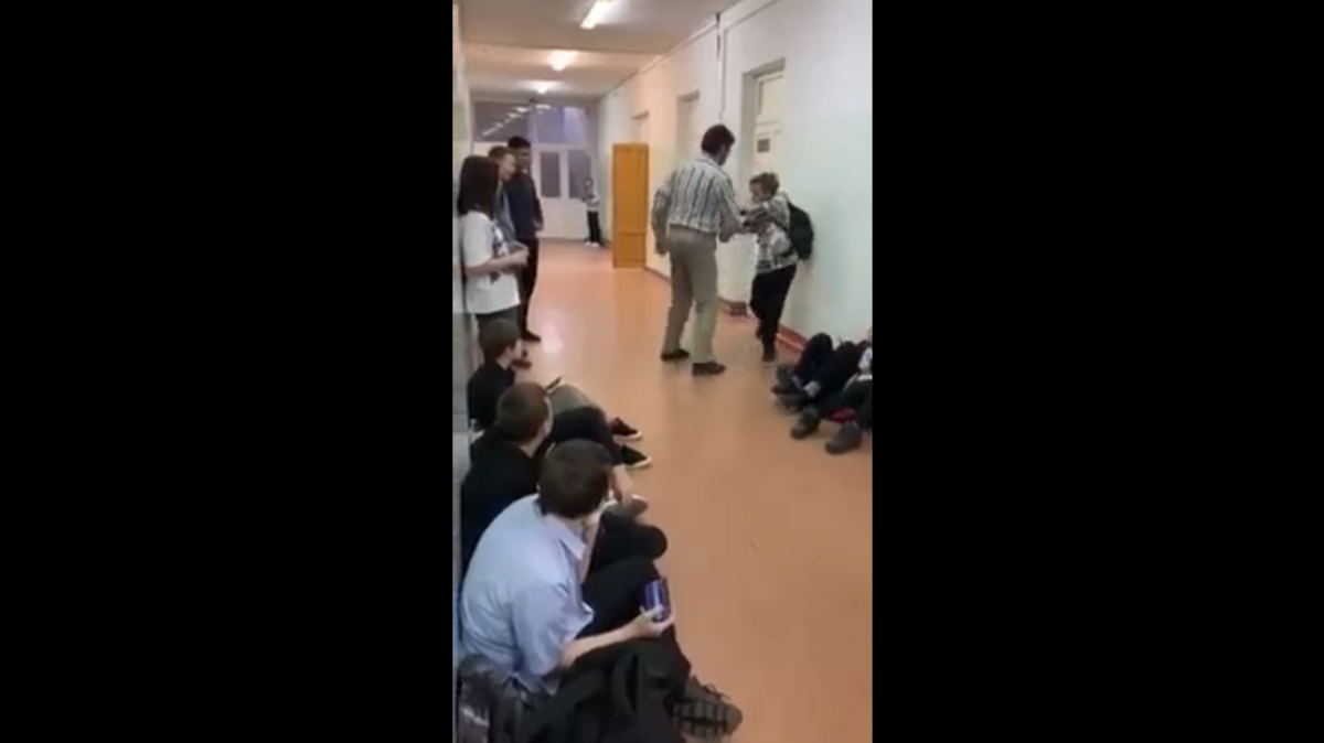 Напавший на мальчика в Дзержинске учитель уволился по собственному желанию - фото 1